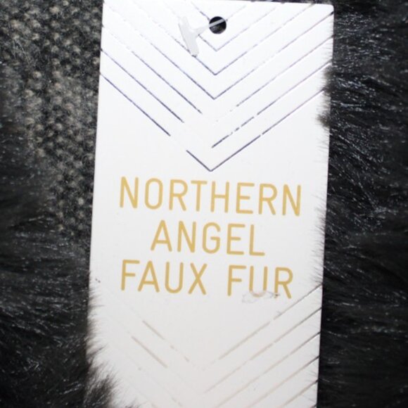 Northern Angel Faux Fur Plaid Coat Gray Black Wrap Jacket NWT - Picture 6 of 6
